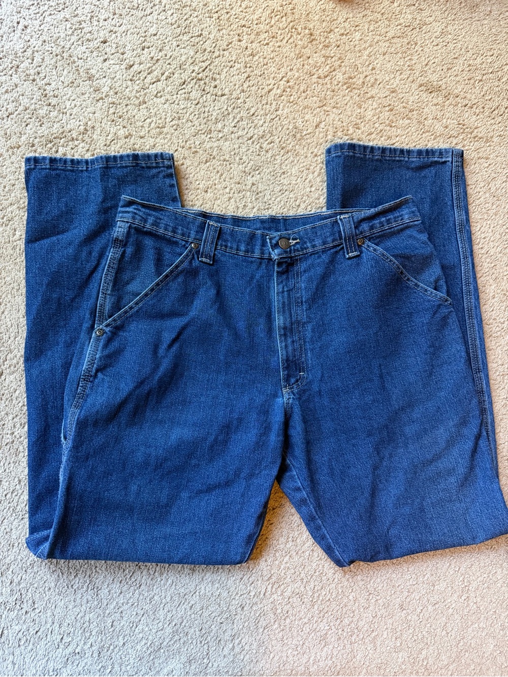 Wrangler Men's Blue Relaxed Fit Jeans